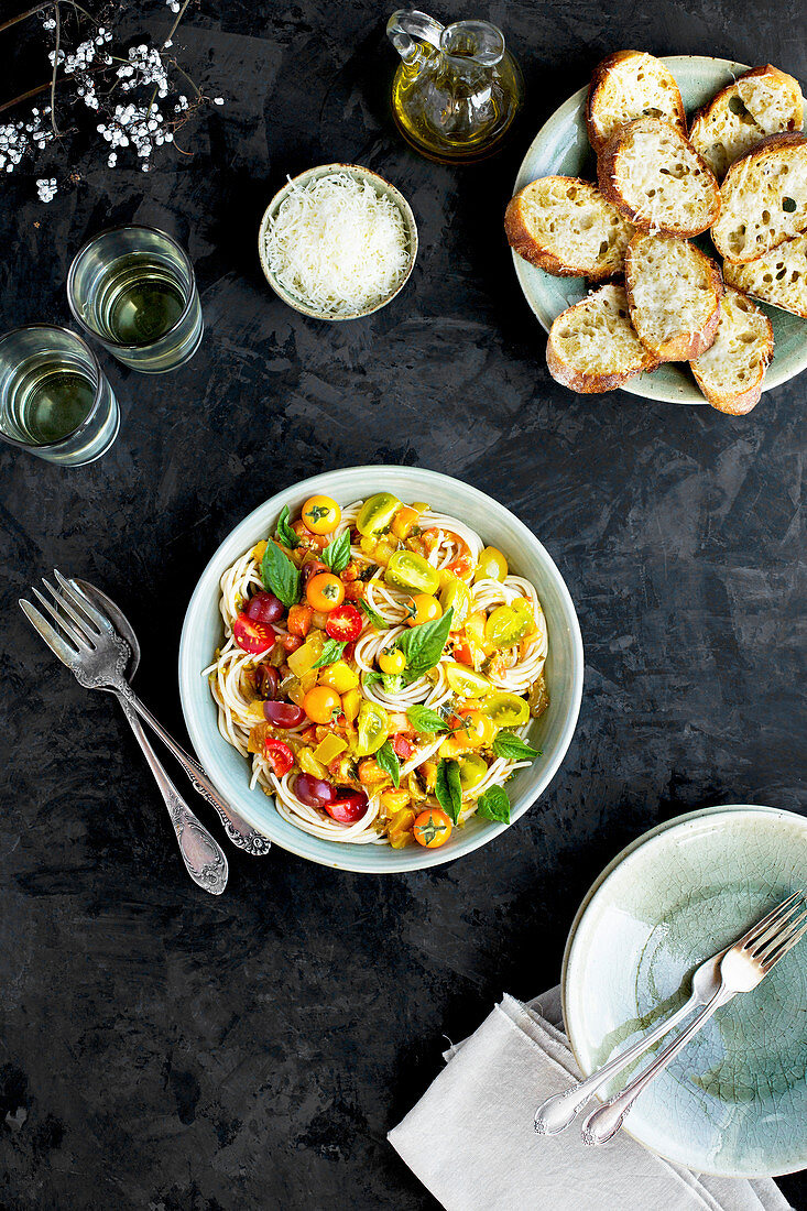 Tomato Olive Oil Wine Sauce over Spaghetti served with Cheese Toasts