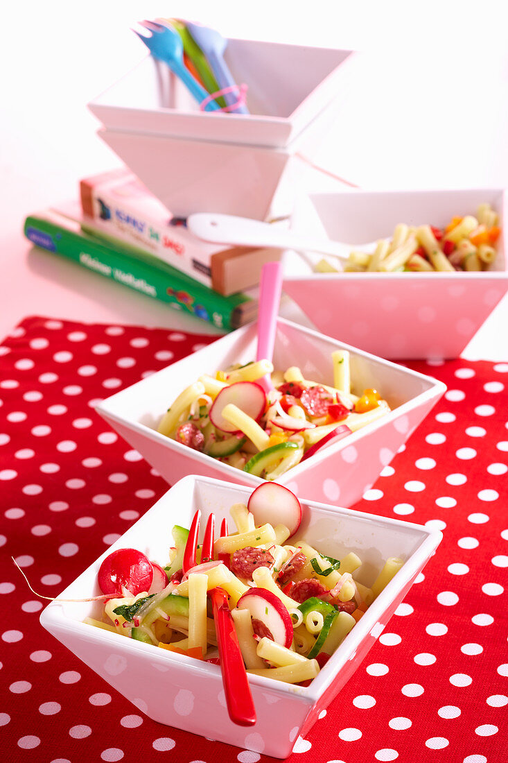 Maccaroni salad with a radish dressing