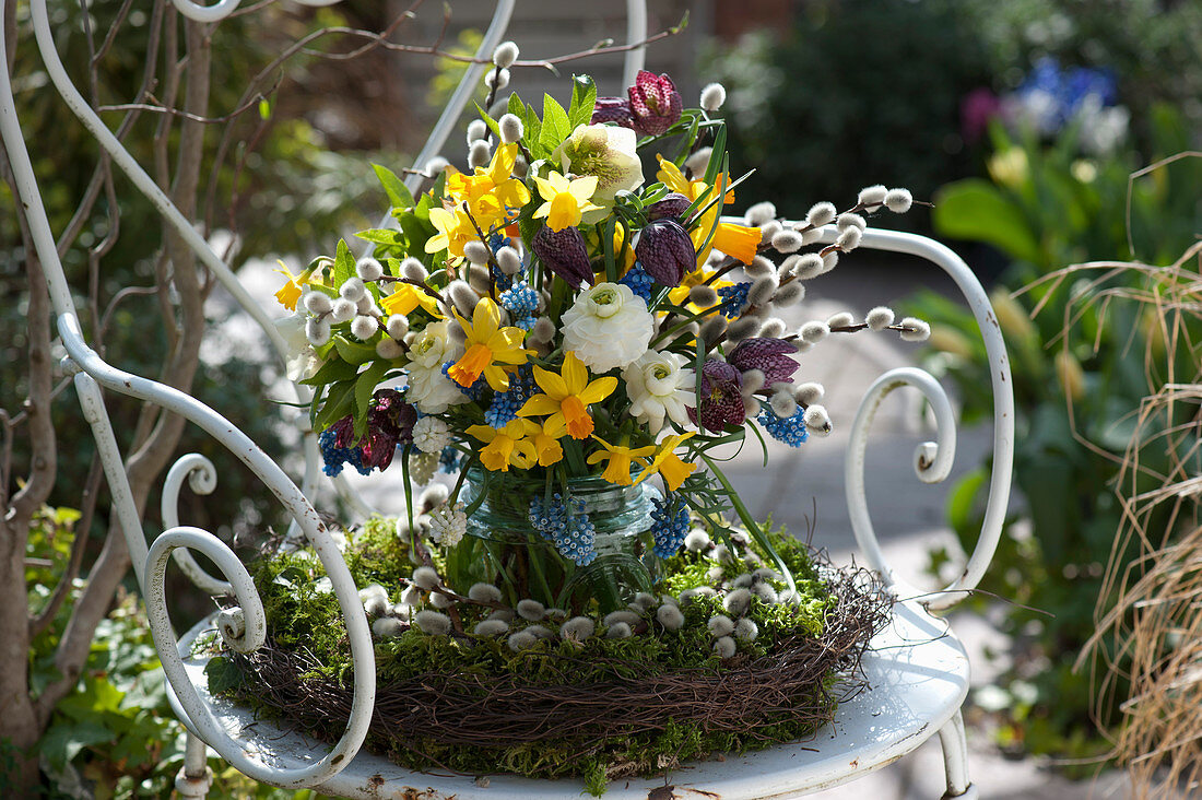 Colorful Spring Bouquet In The Wreath