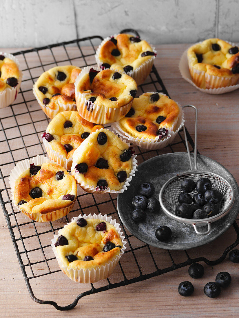 Cheesecake muffins with blueberries (low carb)