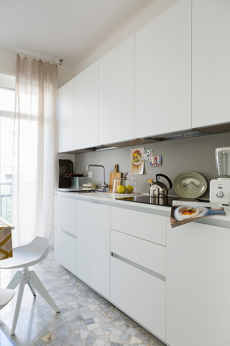 White fitted kitchen