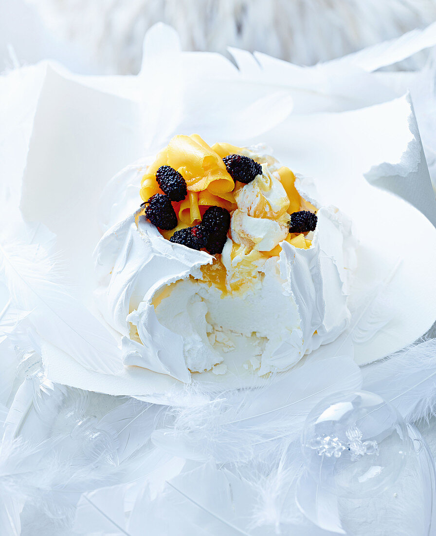 Mango and lemon curd pavlova