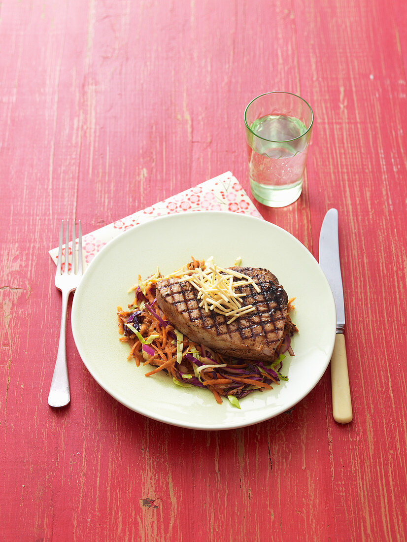 Peppered tuna with Asian coleslaw