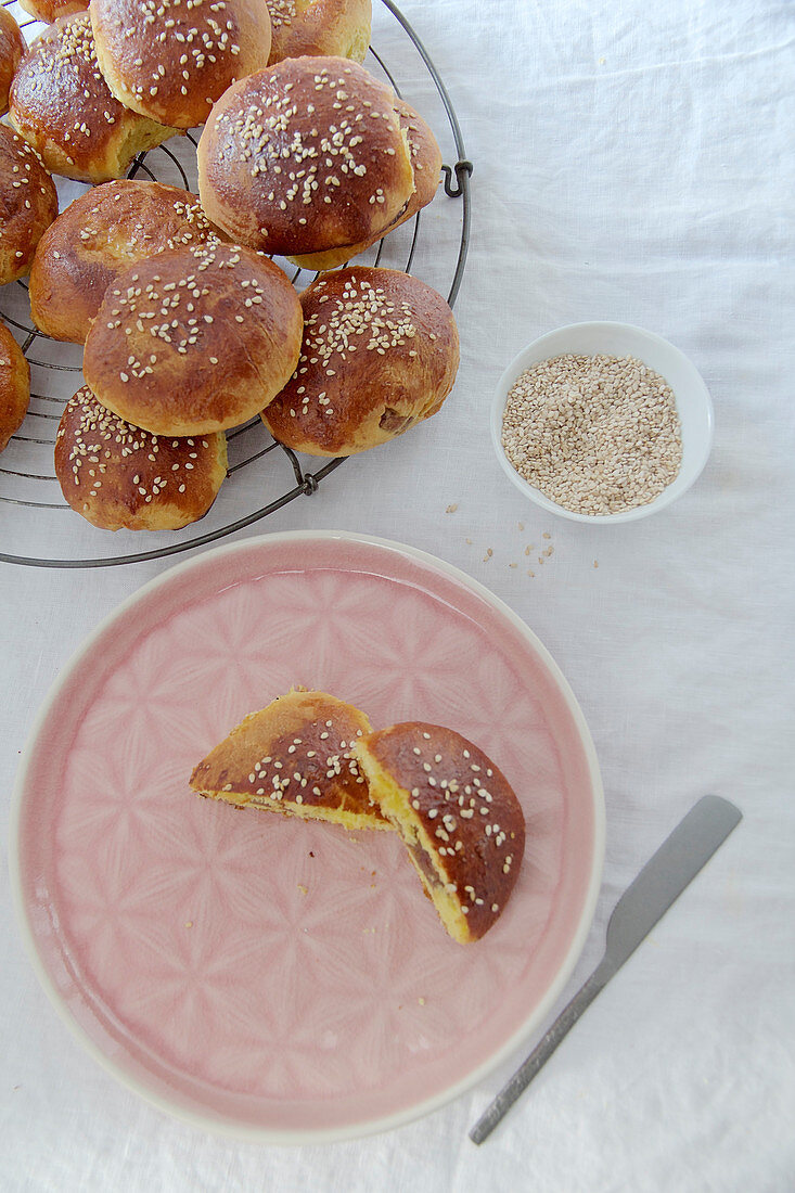 Saffron yeast buns filled with dates and walnuts (Persia)