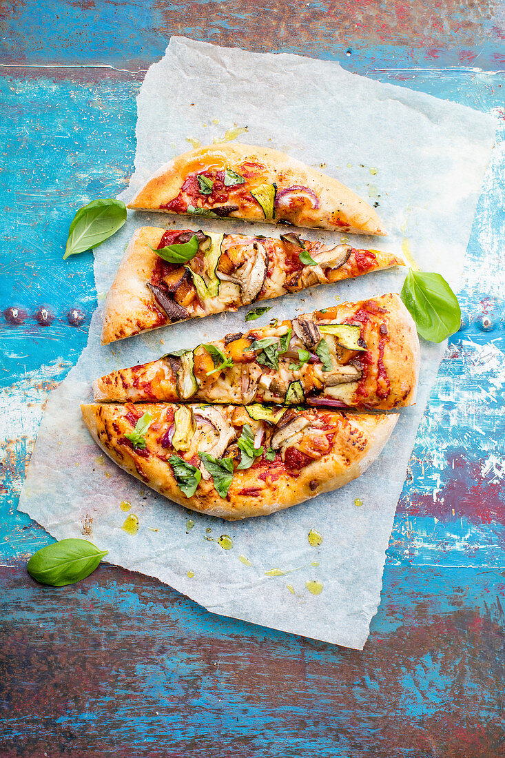 Pizza with butternut squash and mushrooms