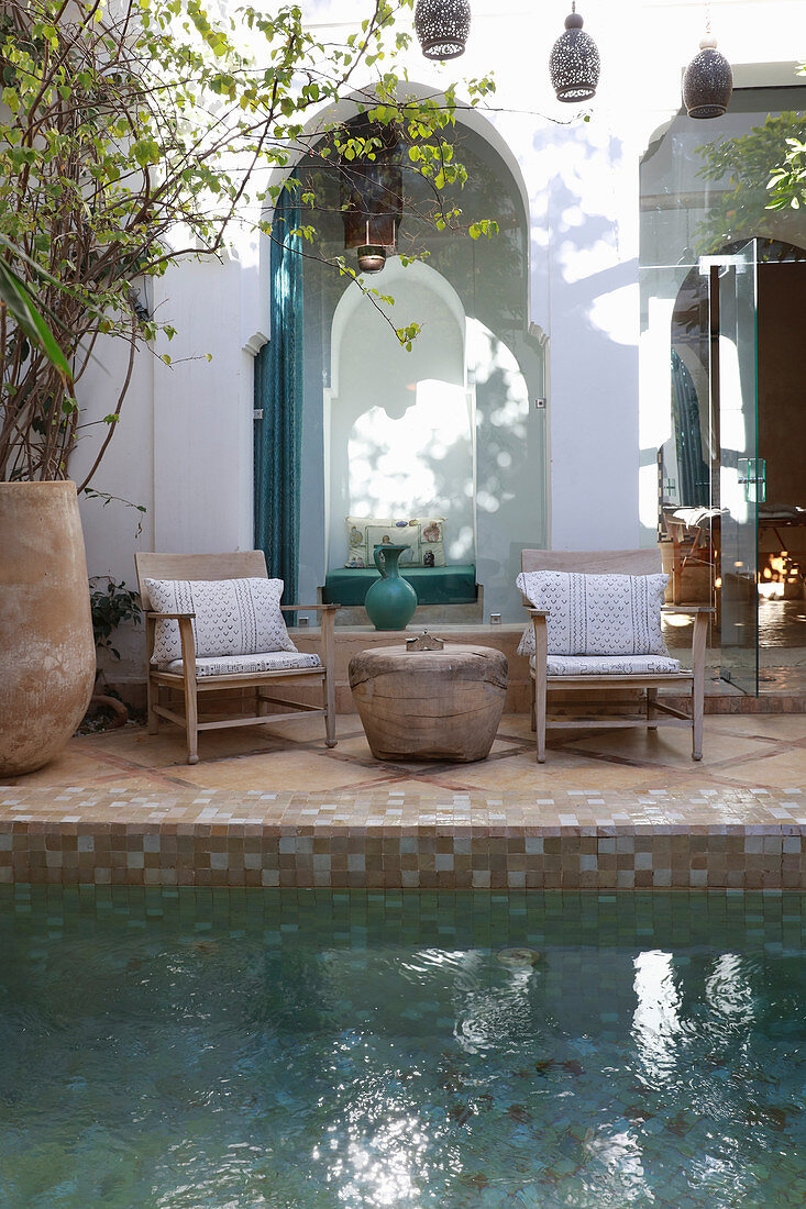 Pool in courtyard of the Hotel Ryad Dyor (Marrakesh, Morocco)