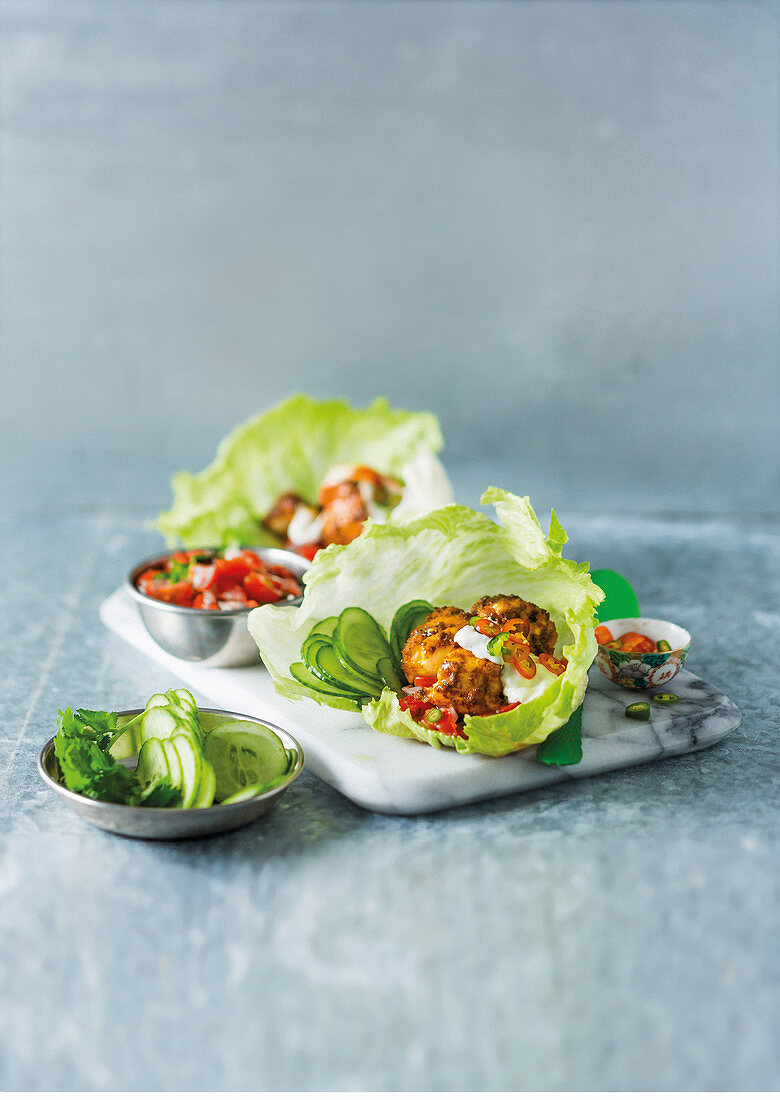 Curry fish in lettuce leaves