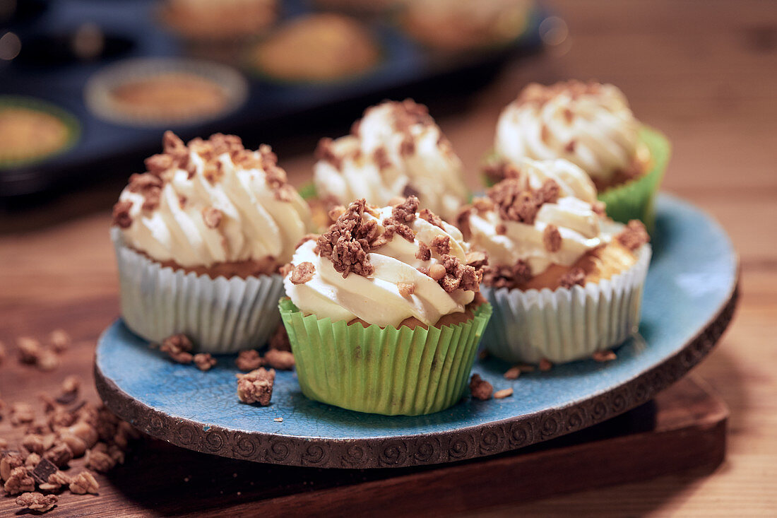 Cupcakes with brittle