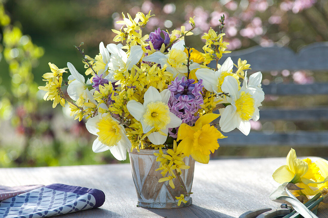 Bouquet Of Daffodils And Gold Bells