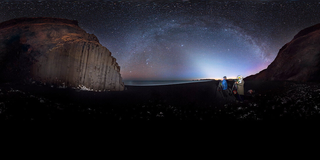 Milky Way over Icelandic coast