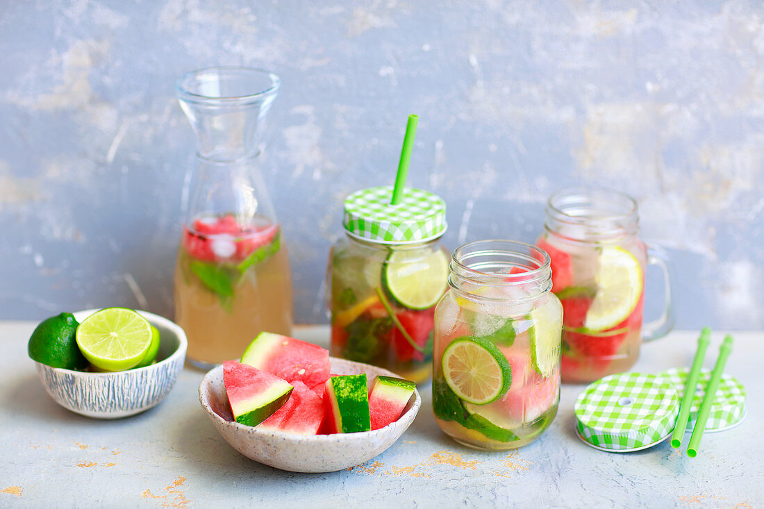 Hausgemachte Limonade mit Wassermelone