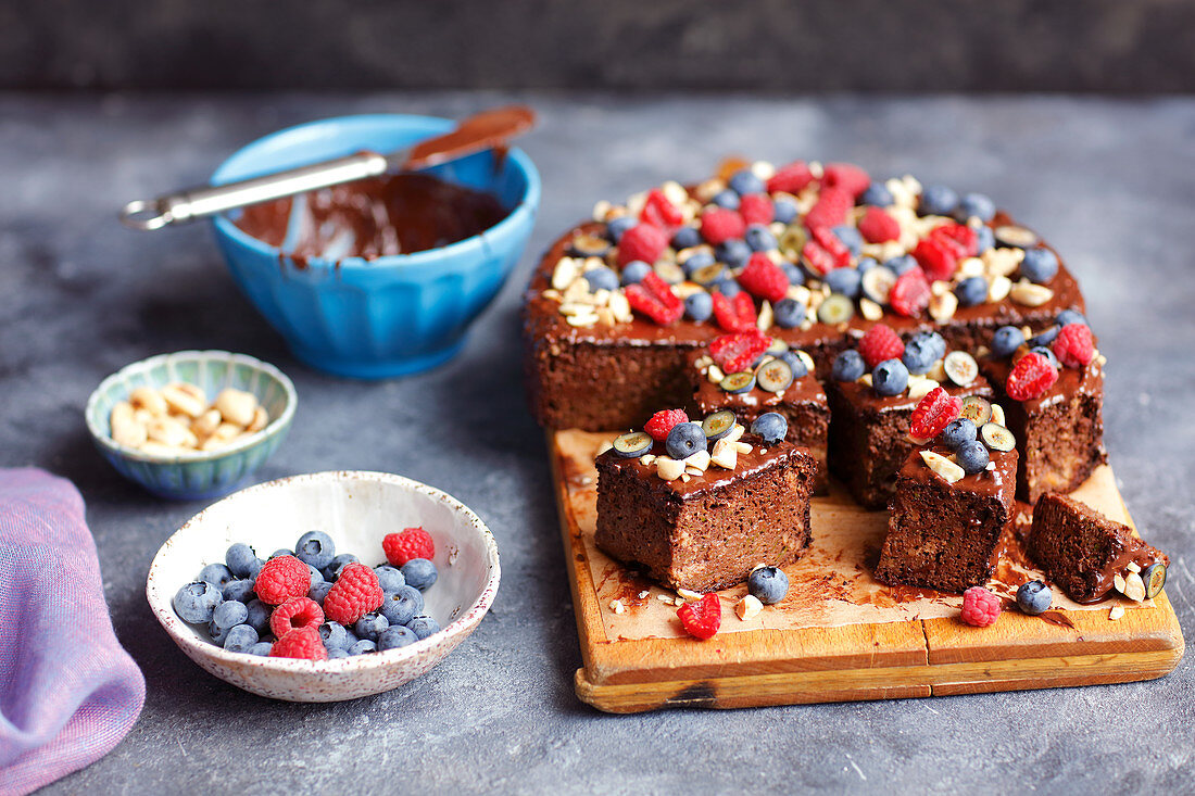 Courgette brownies with berries