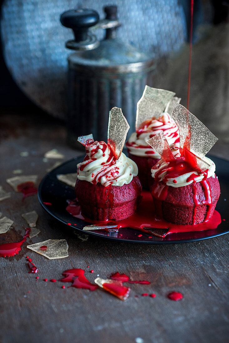 Halloween cupcakes (red velvet)
