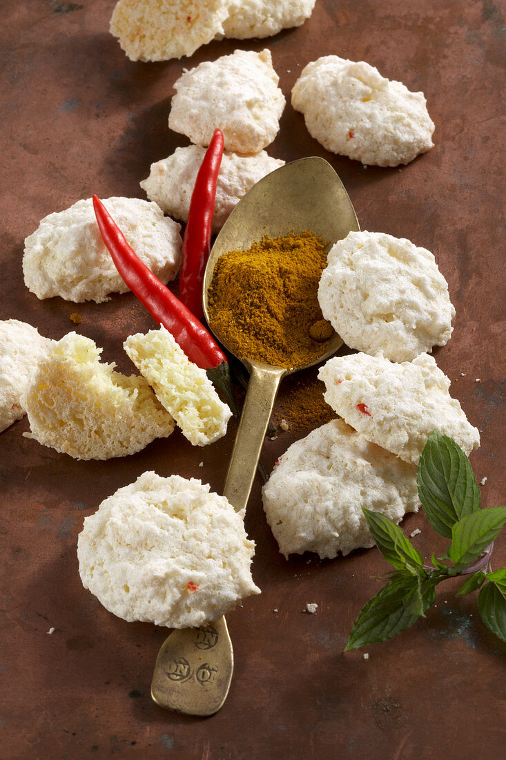 Curry macarons and curry powder