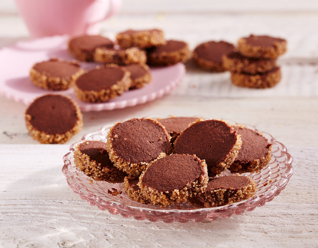 Chocolate shortbread biscuits with brown sugar