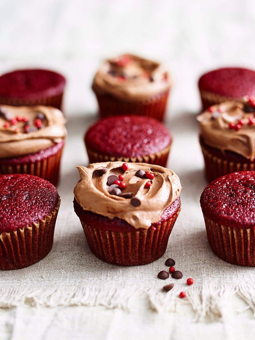 Red Velvet Cupcakes mit Schokoladenfrosting