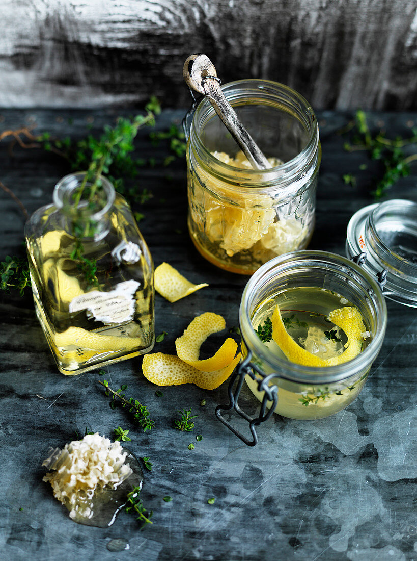 Lemon, Thyme and Honeycomb Vinegar