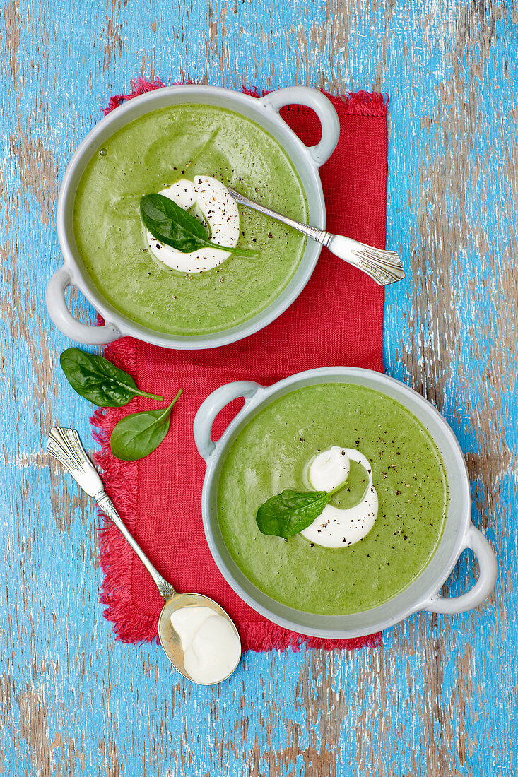 Spinach and broccoli soup with creme fraiche