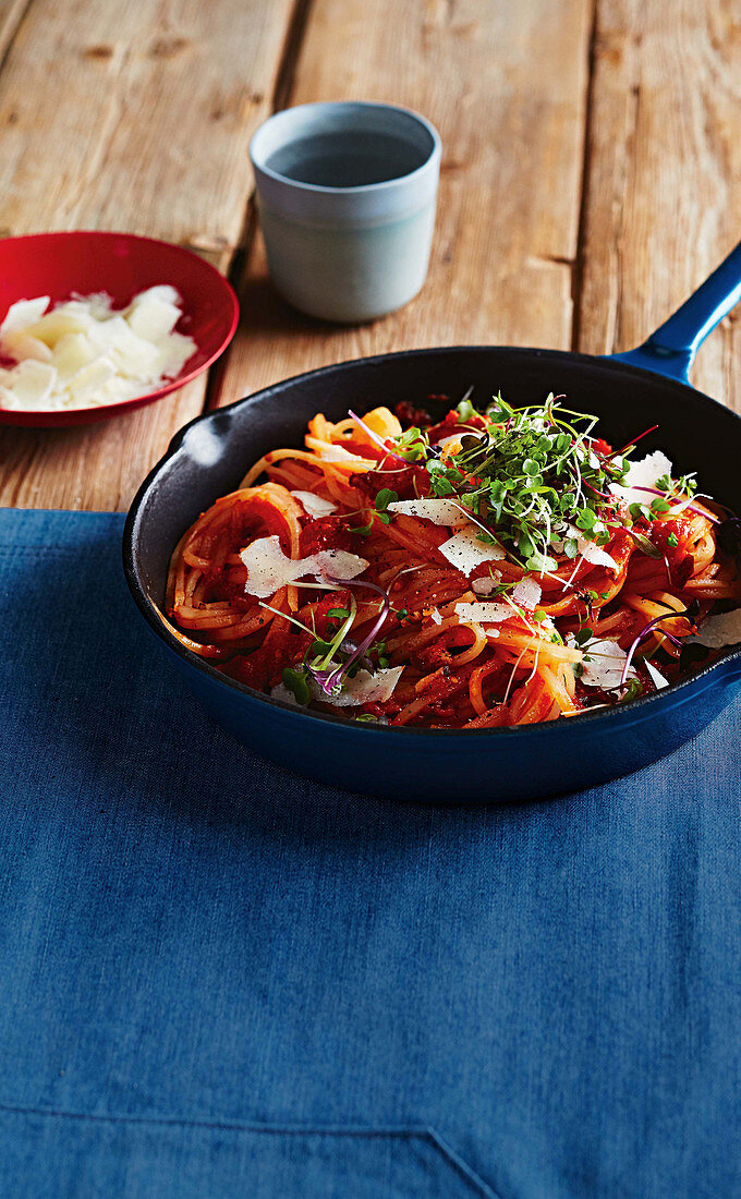 Parsnip spaghetti all'amatriciana