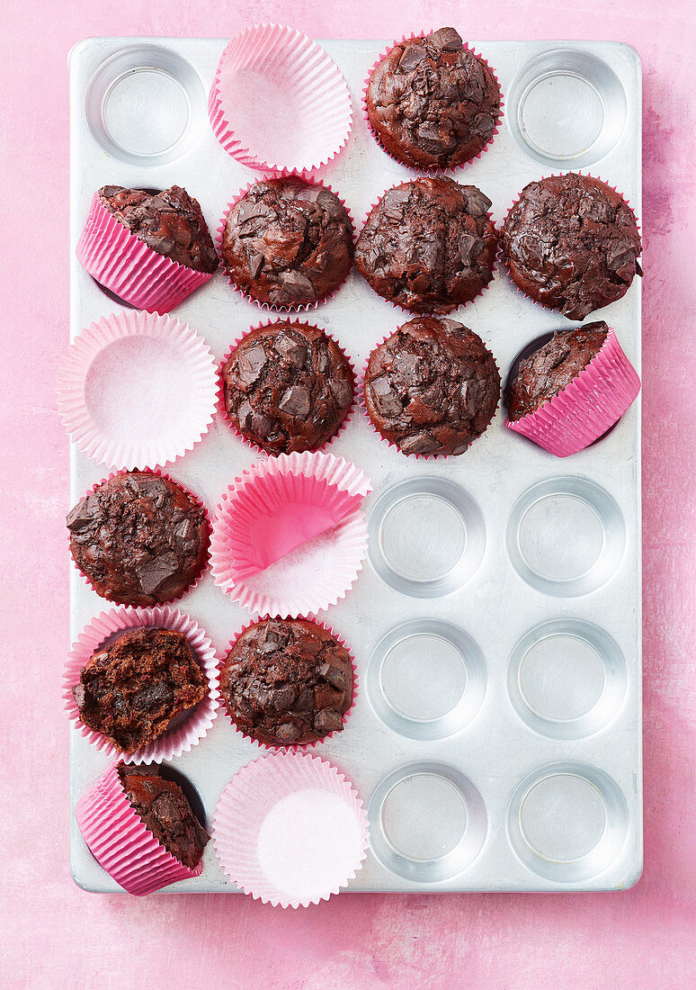 Beetroot muffins with chocolate chunk