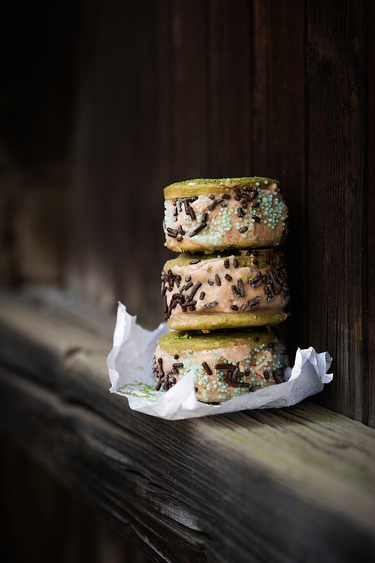 Vegan ice cream sandwiches with matcha biscuits and nougat ice cream