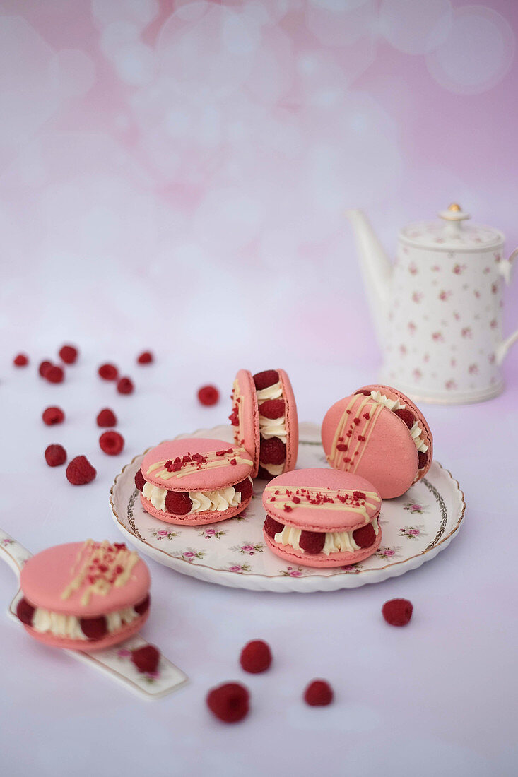 Raspberry macaron tarts