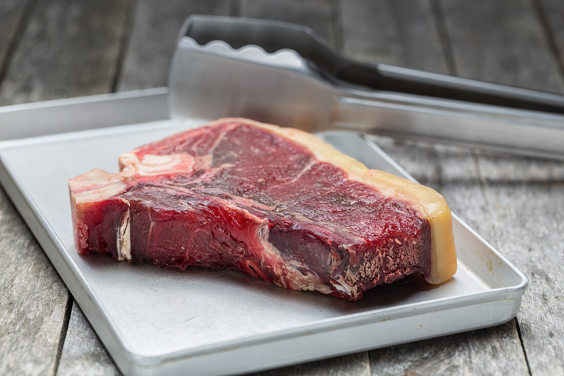Rohes Dry Aged T-Bone-Steak