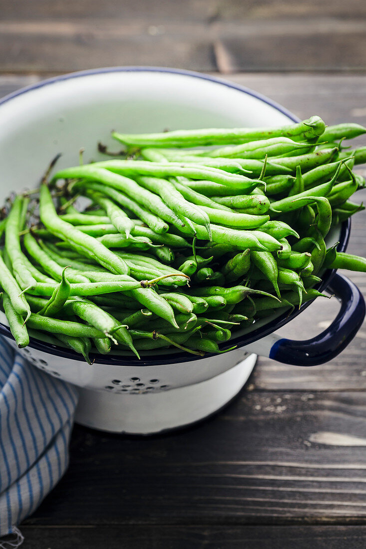 French Beans in an enamel colander