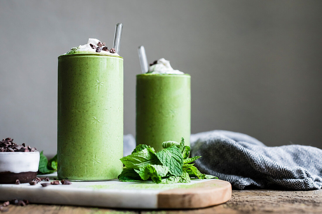 Matcha mint smoothie