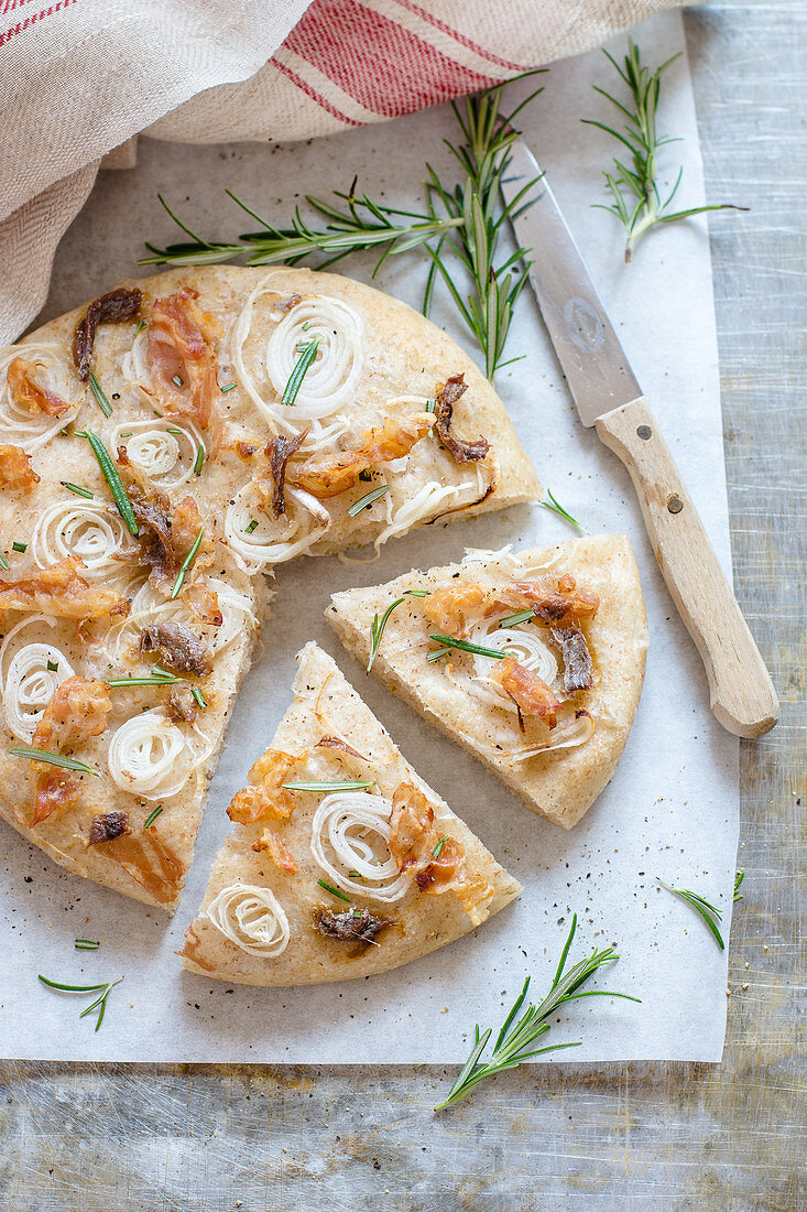 Vollkorn-Focaccia mit Zwiebeln