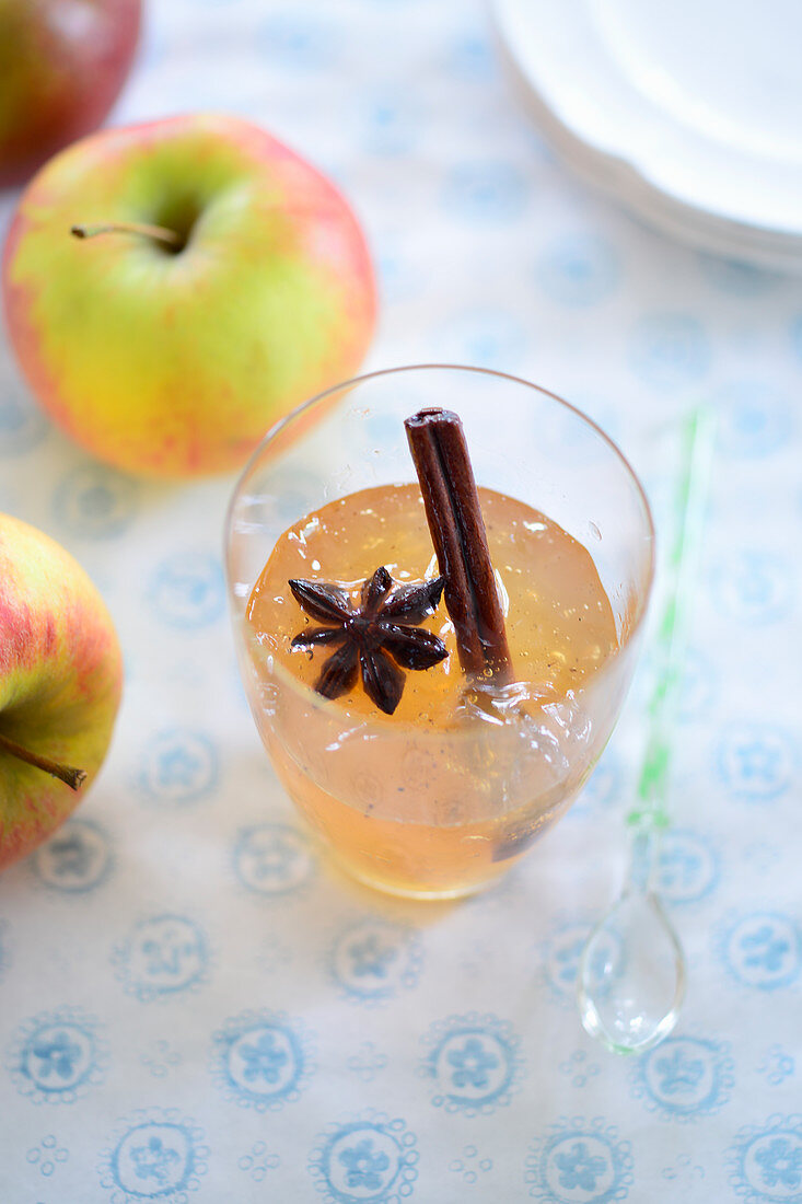 Apple jelly with star anise, vanilla and cinnamon