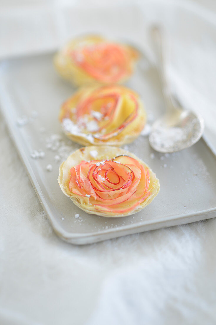 Apple rose tartlets