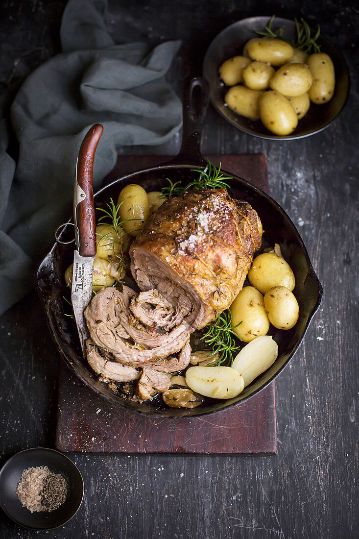 Roast lamb with potatoes and rosemary