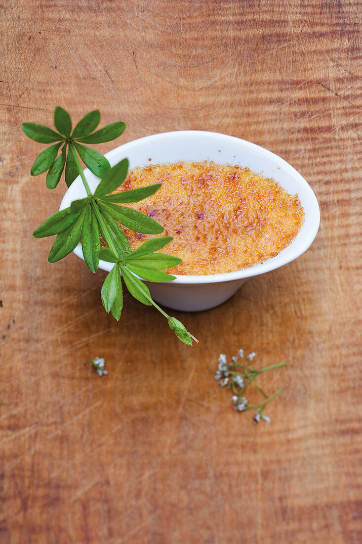 Yogurt creme brulee