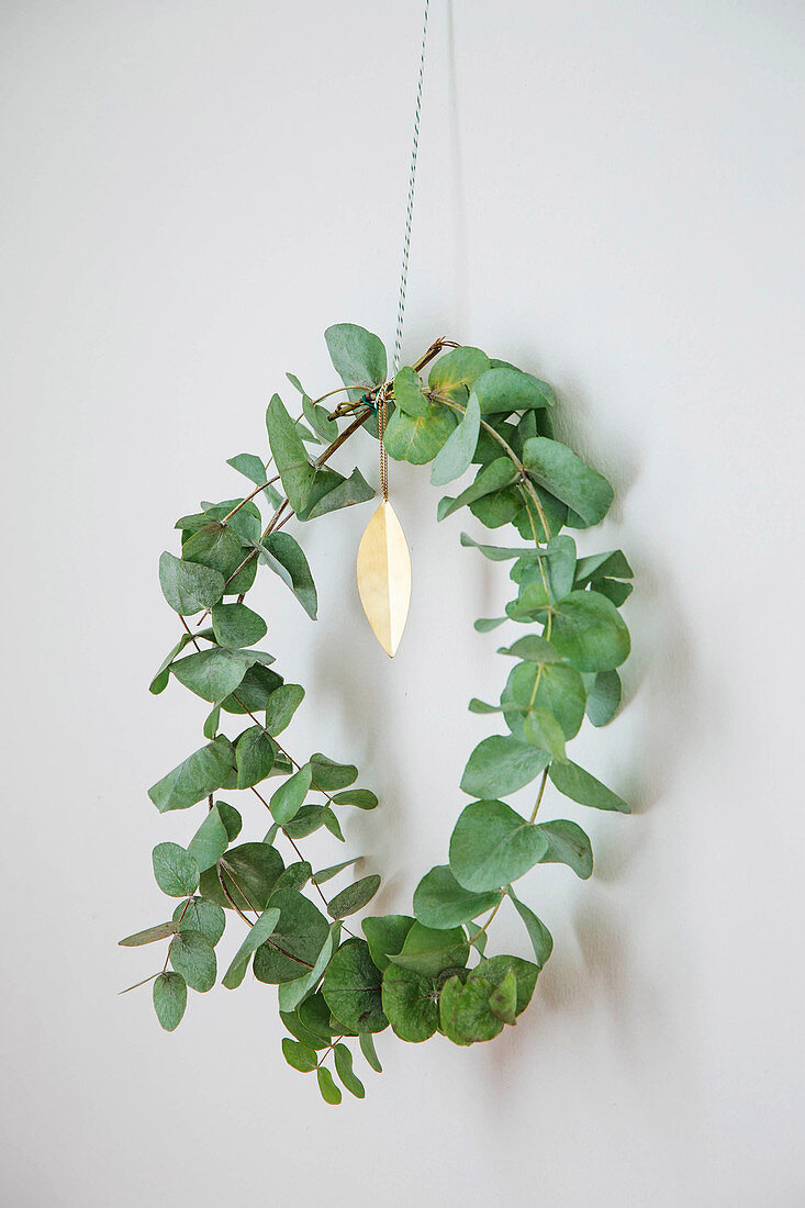 Simple wreath of eucalyptus branches