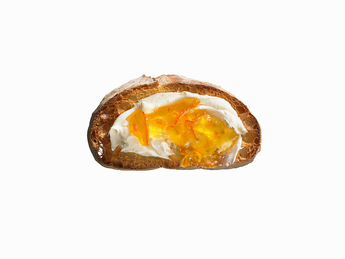 Ciabatta-Toast mit Butter und Oranenmarmelade