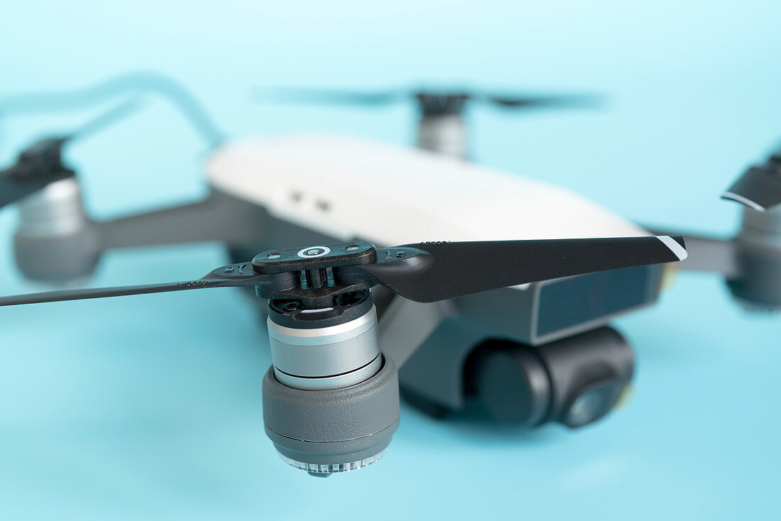Quadrocopter drone