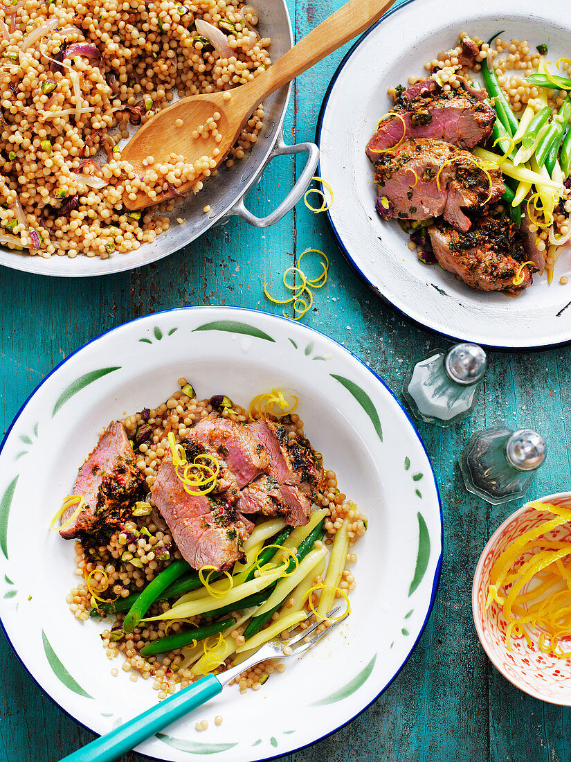 Lammfleisch auf Chermoula-Zitronen-Couscous