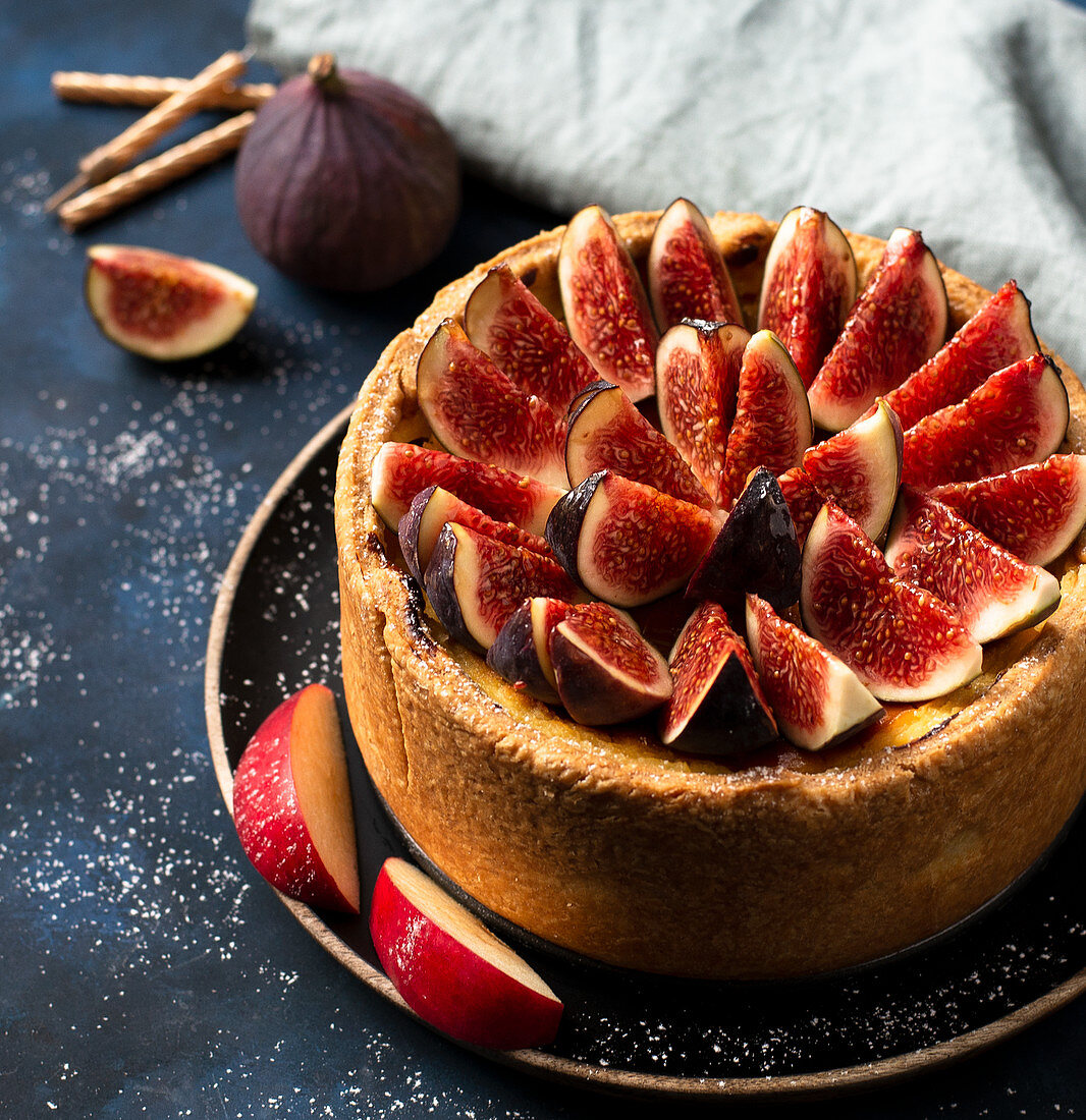 Apple flan tart with caramelised figs
