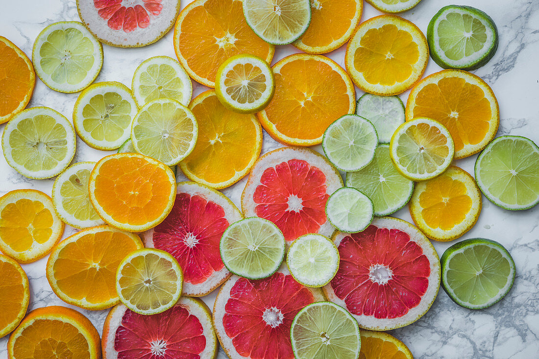Various citrus fruit slices (full frame)