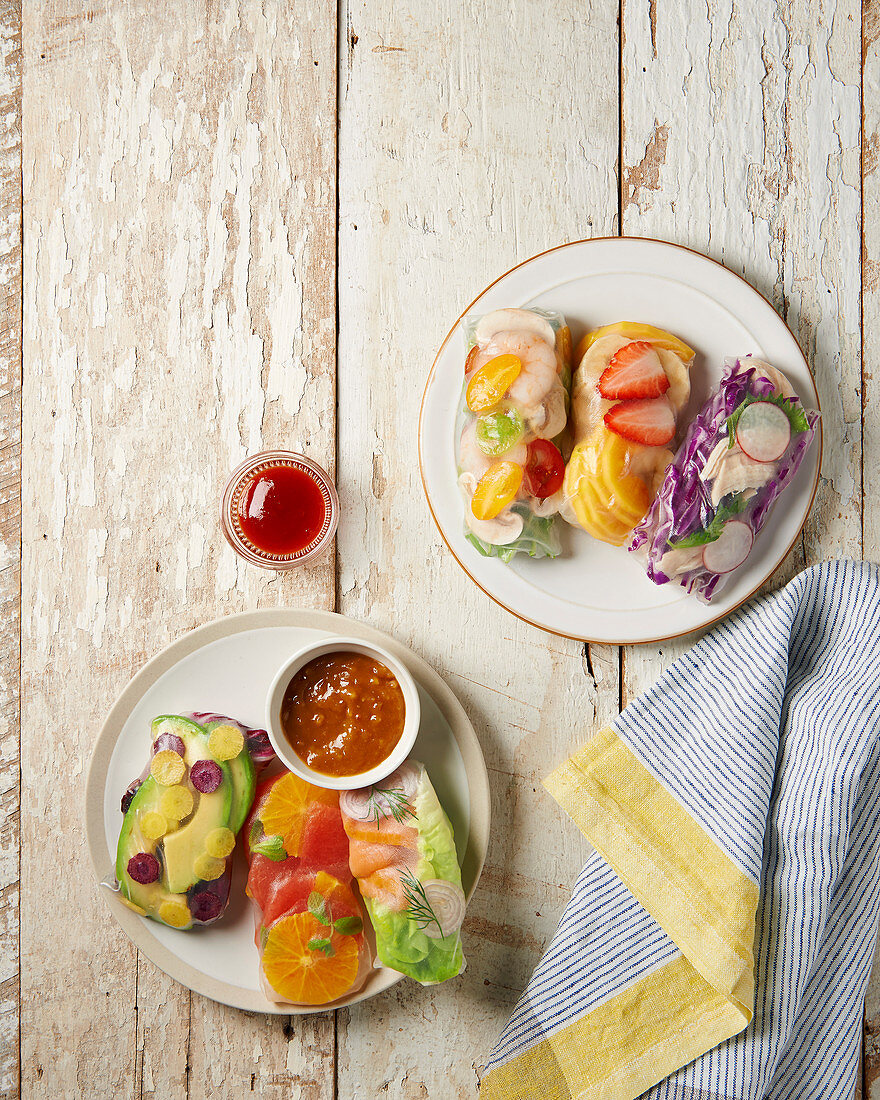 Spring rolls with vegetables and citrus fruits