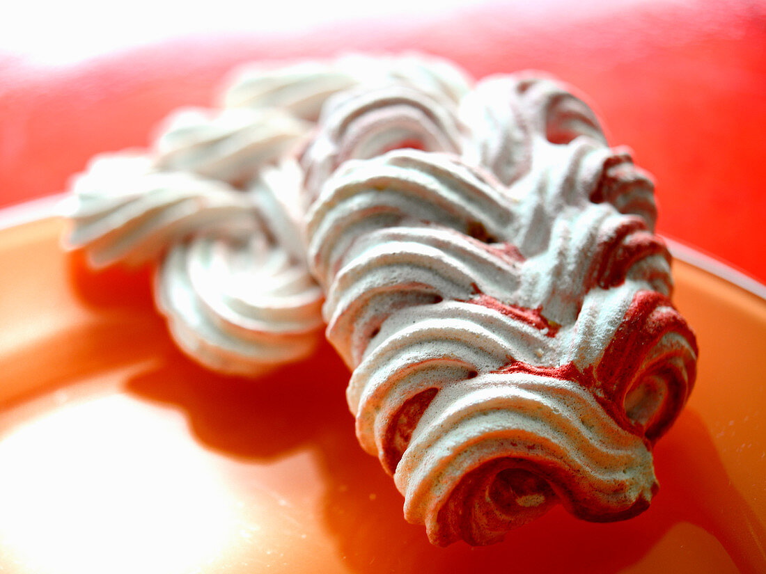Plaited meringue
