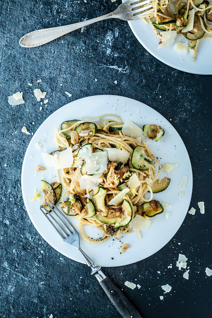 Spaghettini with courgette and Parmesan