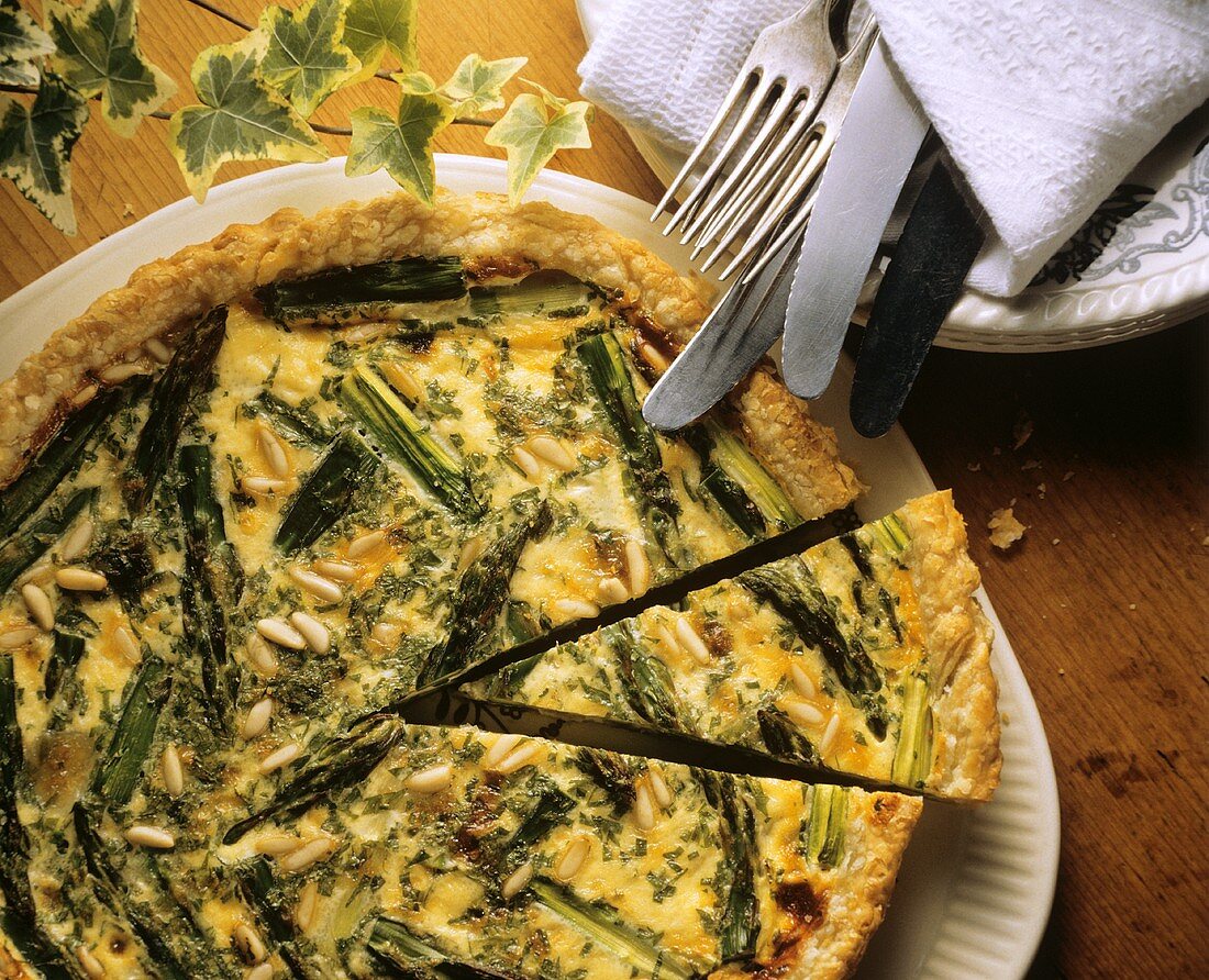 Green asparagus quiche with pine nuts (Italy)