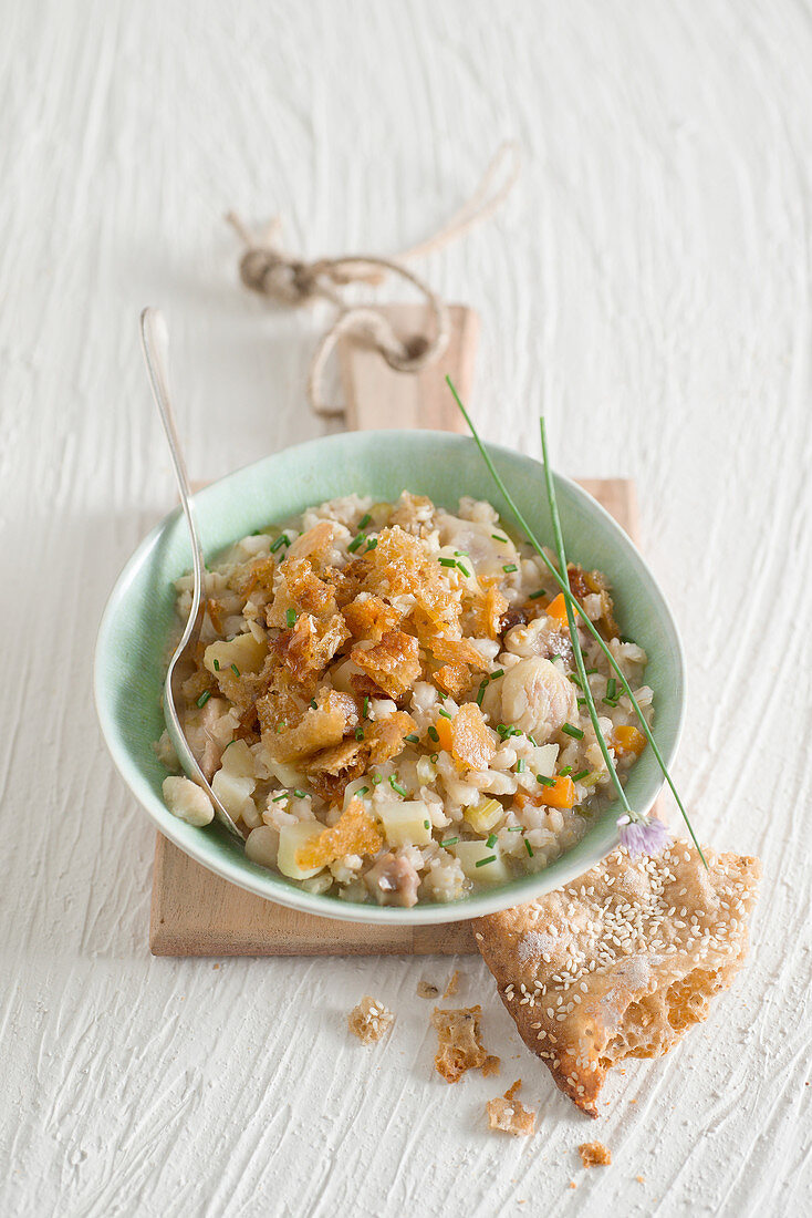 Minestra di latte, orzo e castagne (Gersten-Maronen-Suppe mit Milch, Italien)