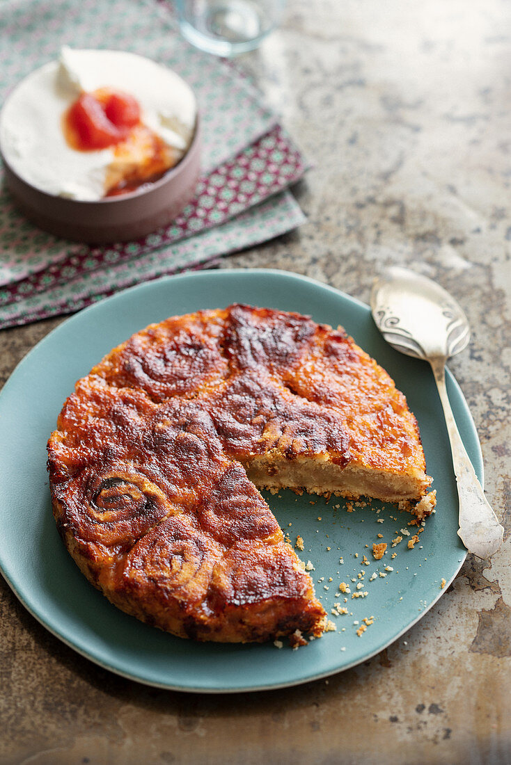 Rosenkuchen mit Rote-Bete-Birne-Apfel-Marmelade