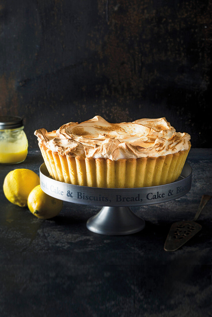 Classic lemon meringue pie