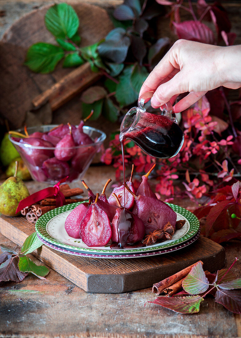 Poached pears in red wine with spices