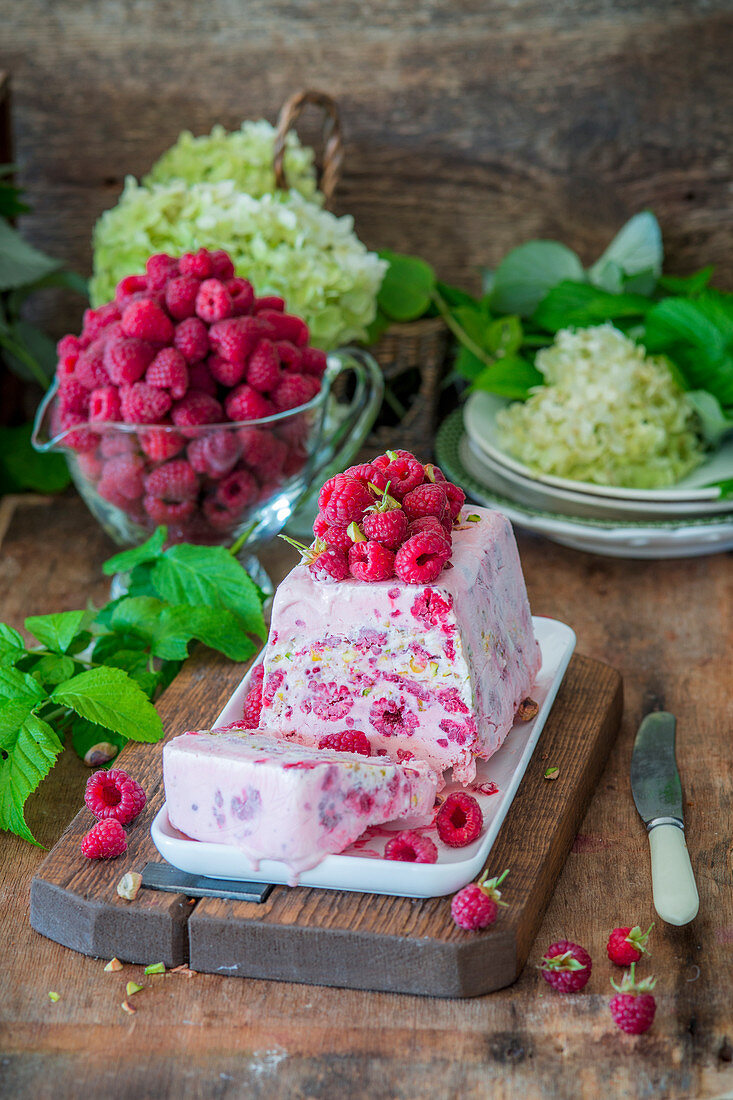 Raspberry and pistachio ice cream cake