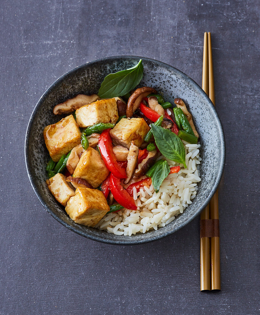 Vietnamesischer Tofu-Gemüse-Eintopf mit Shiitake